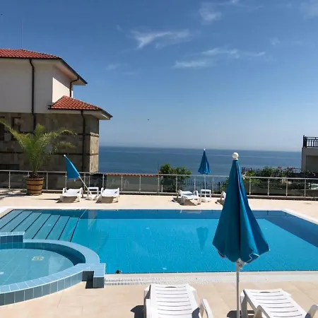 Hotel Apolonis 3*